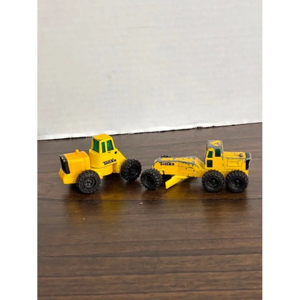 Vintage Tonka Diecast Construction Set 1992 Loader 1994 Grader Yellow Miniatures